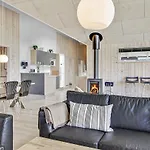 Lovely In With Kitchen