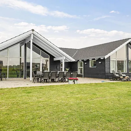 Lovely In Bogense With Kitchen Tatil Evi